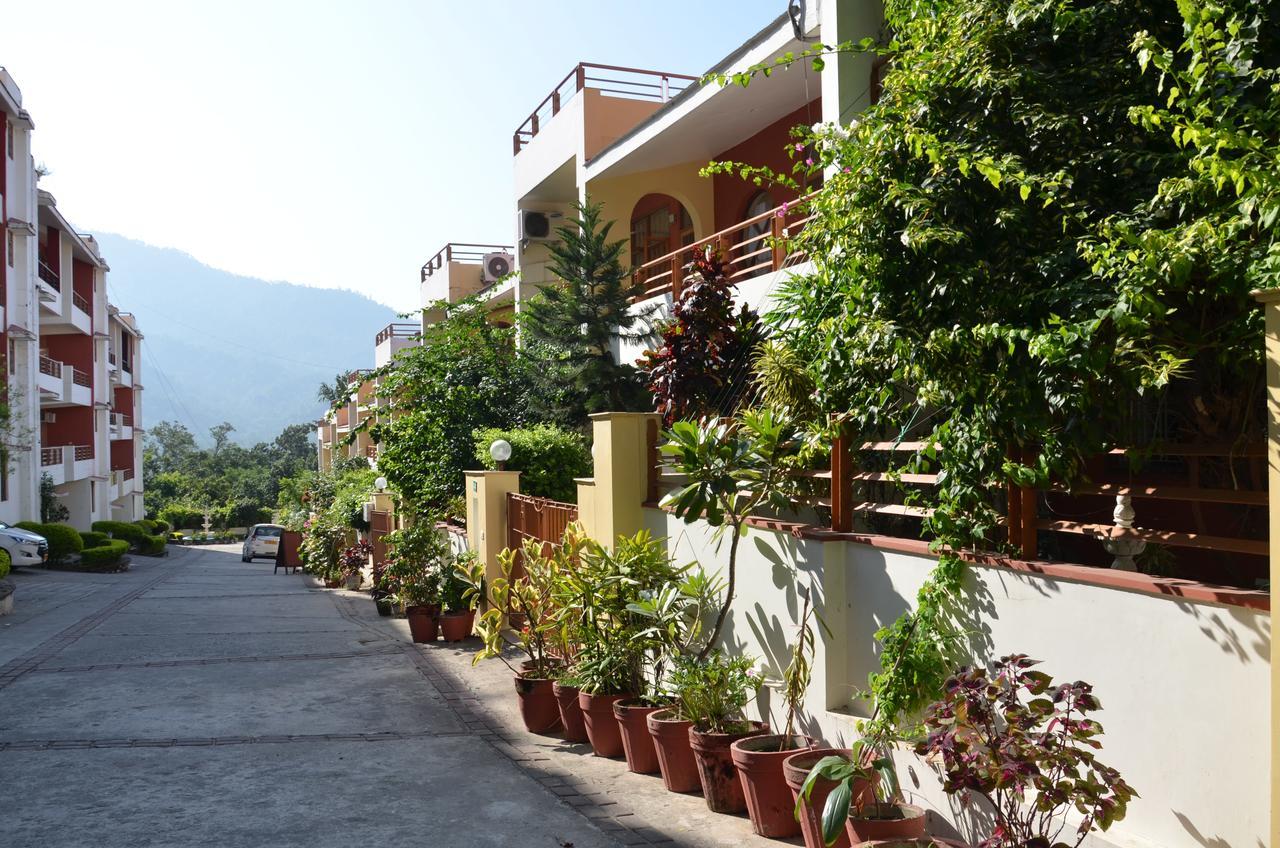 Отель Ganga Vatika Ayurveda Bhavan Ришикеш Экстерьер фото